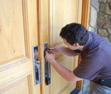 Golden Locksmith Services Daytona Beach, FL 386-319-1123 - 10-House-Locksmith